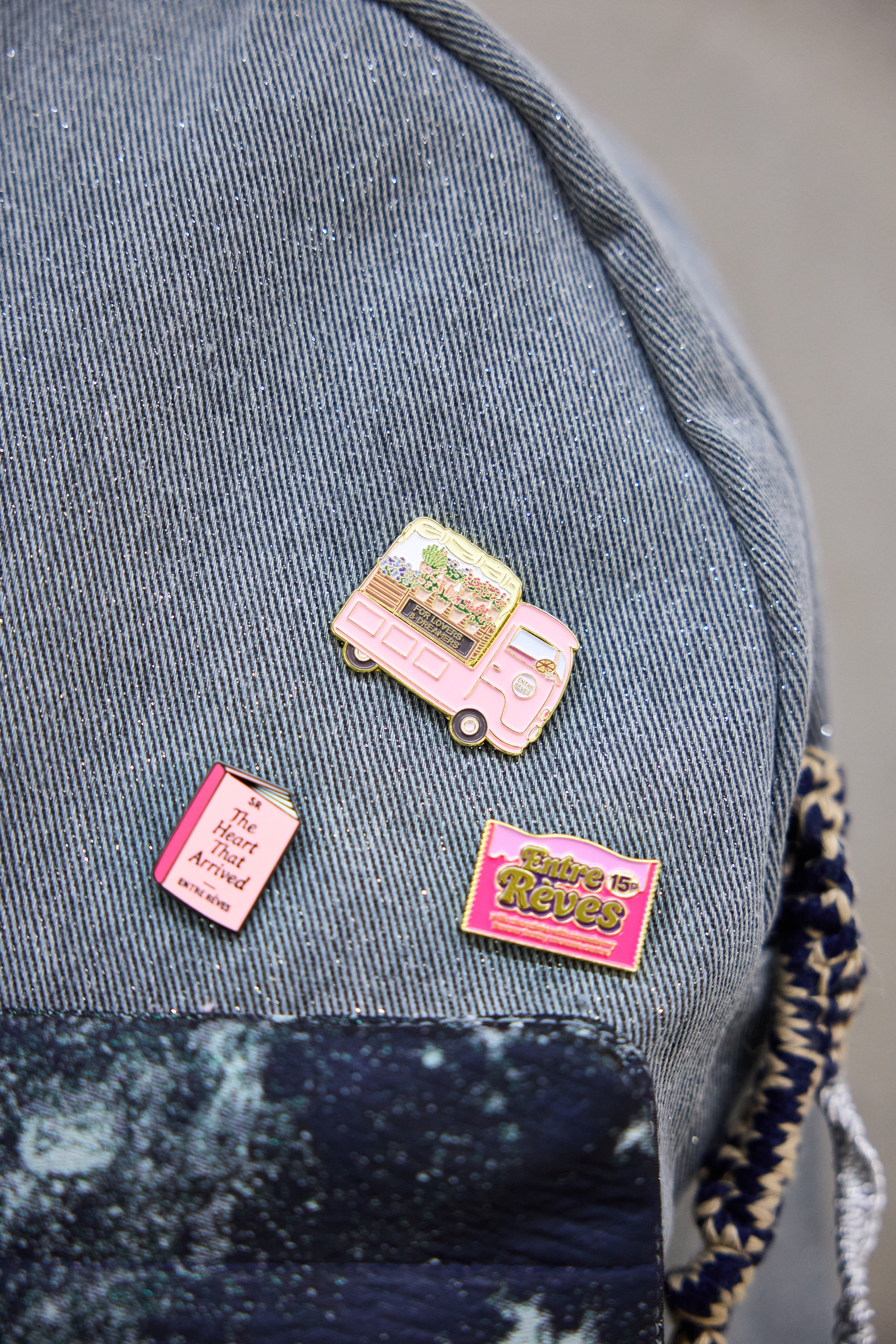CANDY BAR BADGE